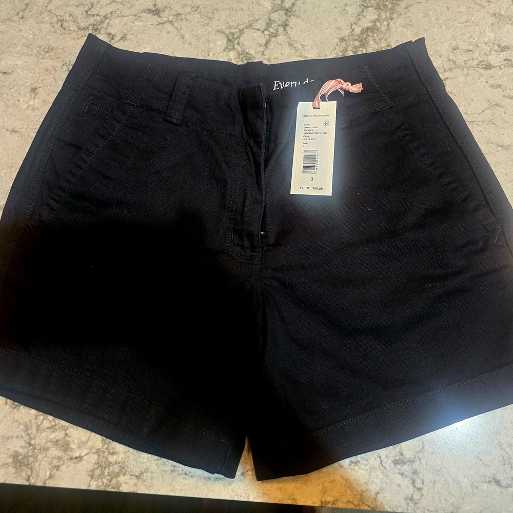 New In Original Package Vineyard Vines Black Women's Shorts